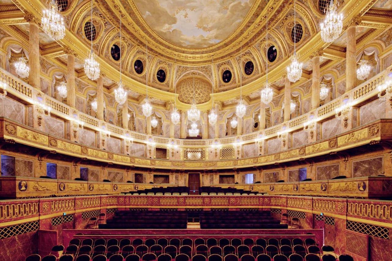 Studette Remilly A Versailles Versalhes Exterior foto